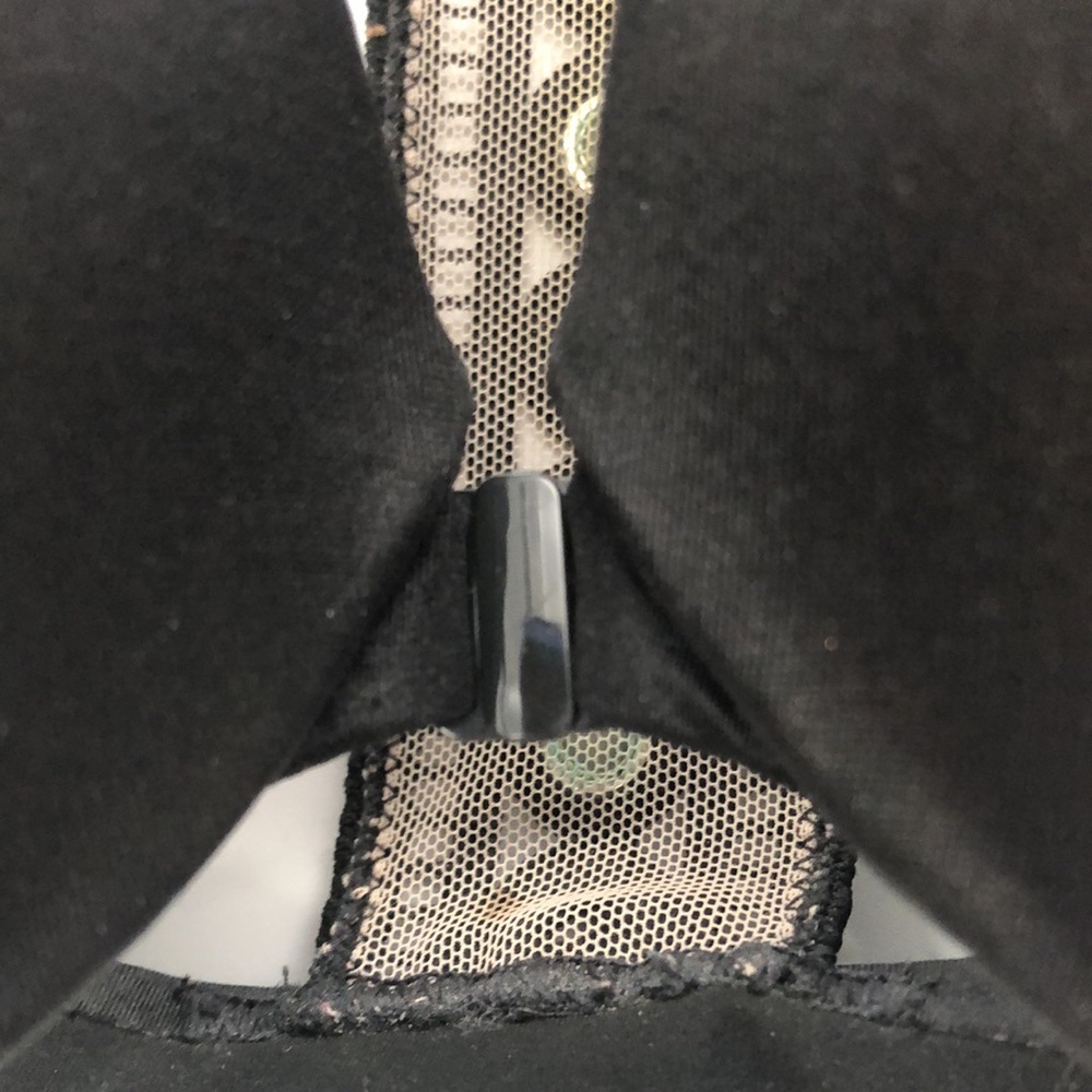 Victoria’s Secret So Obsessed Push-up Bra 32D - Picture 2 of 8
